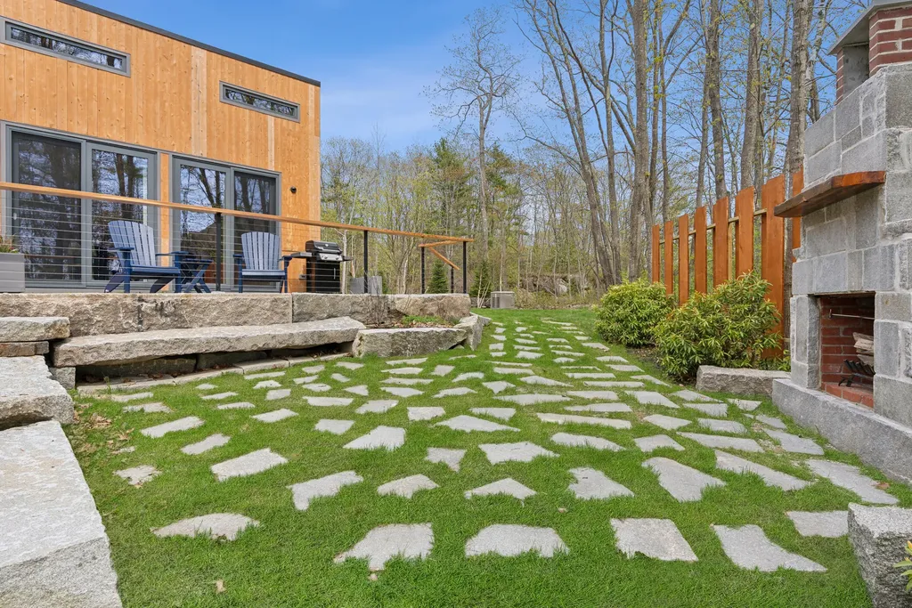 6 Prout Place Cape Elizabeth ME 04107