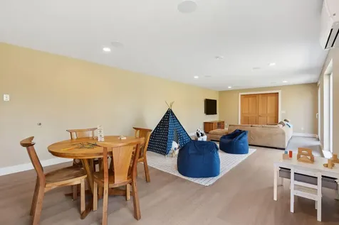 6 Prout Place Cape Elizabeth ME 04107
