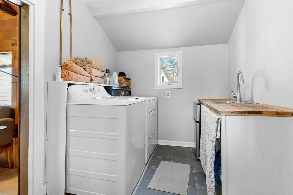 1746 Main Road Phippsburg ME 04562