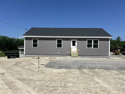 45 Knoll Road Poland ME 04274