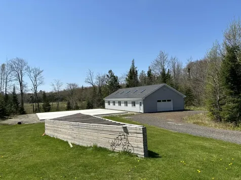 22 Sawblade Road South Thomaston ME 04858
