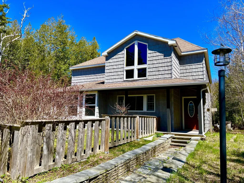 15 Miles Road Tremont ME 04674
