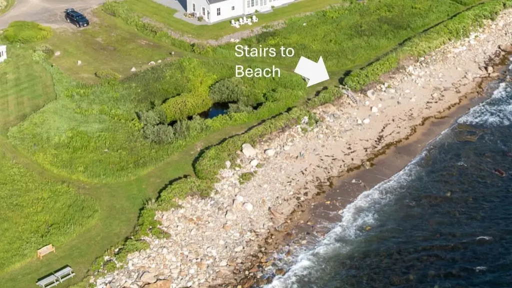 20 Ocean Side Lane Bristol ME 04554