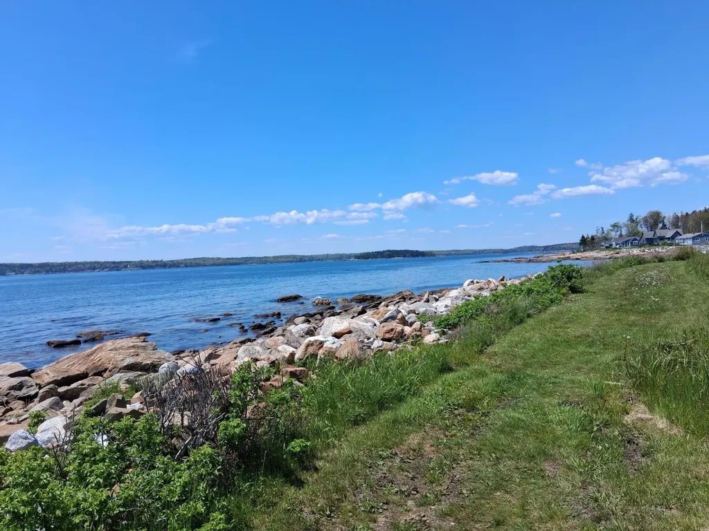 20 Ocean Side Lane Bristol ME 04554