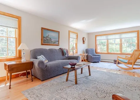 20 Ocean Side Lane Bristol ME 04554