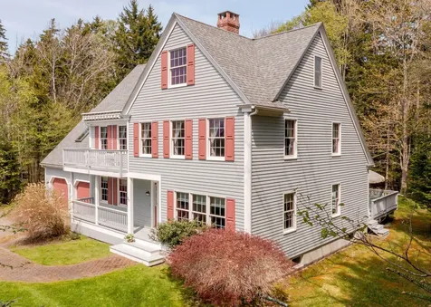20 Ocean Side Lane Bristol ME 04554