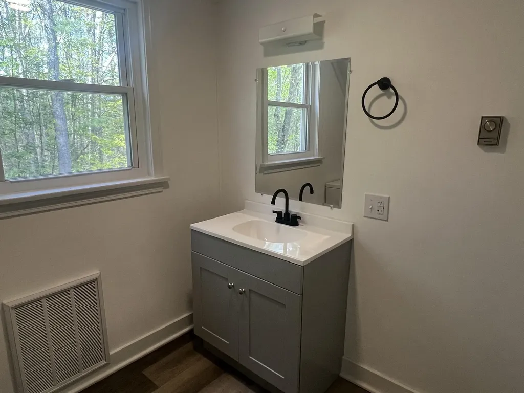356 Log Cabin Road Arundel ME 04046