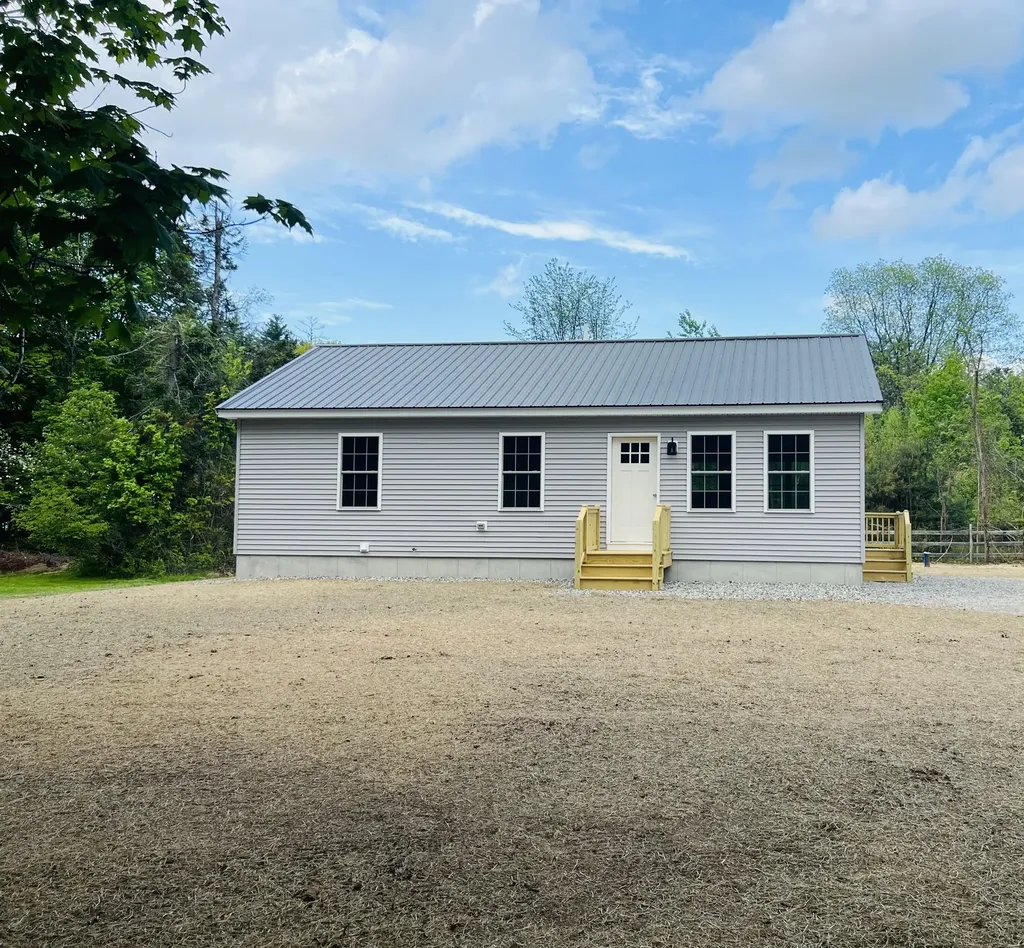 11 King Street Hiram ME 04041