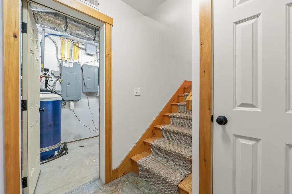 27 Oceanside Road Harpswell ME 04079