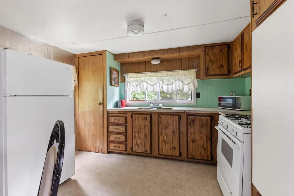 146 Ferry Street Solon ME 04979