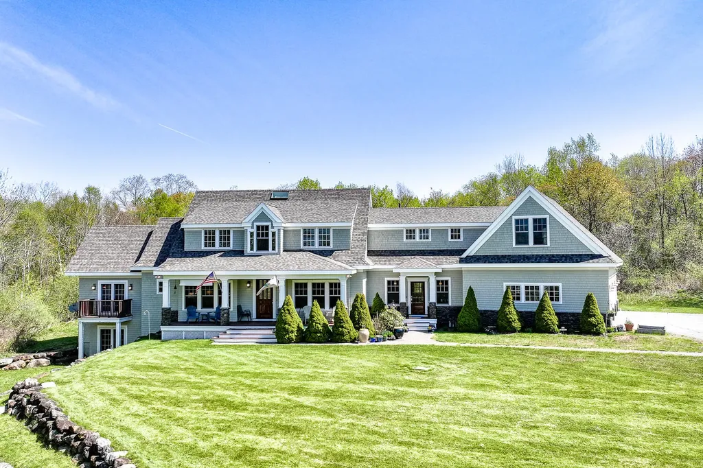 11 Lake View Terrace Rockland ME 04841