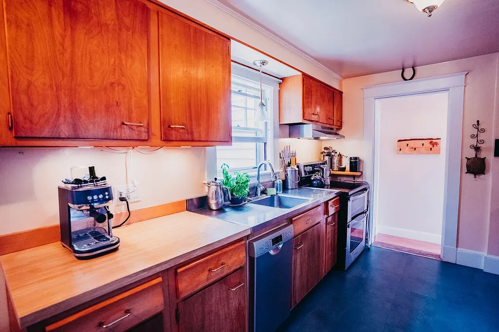 19 Spencer Street Orono ME 04473