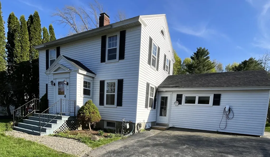 19 Spencer Street Orono ME 04473