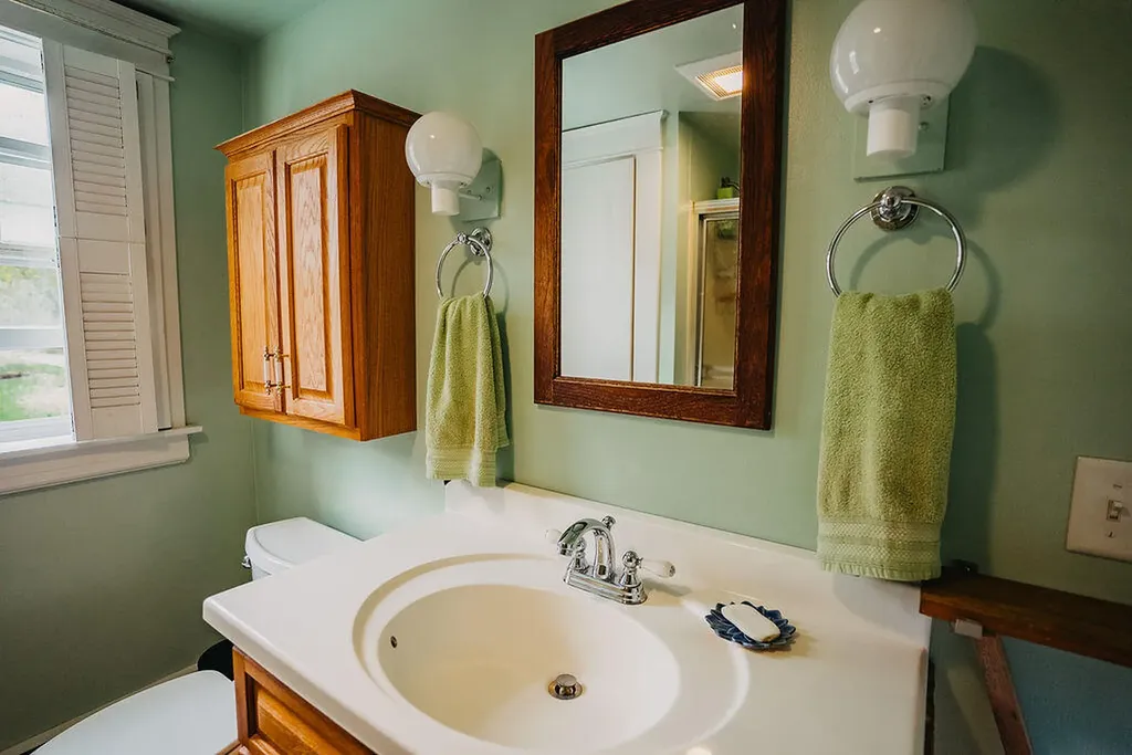 19 Spencer Street Orono ME 04473
