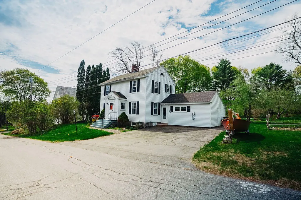 19 Spencer Street Orono ME 04473