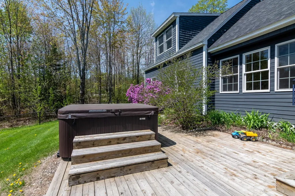 264 Seamon Road Farmington ME 04938