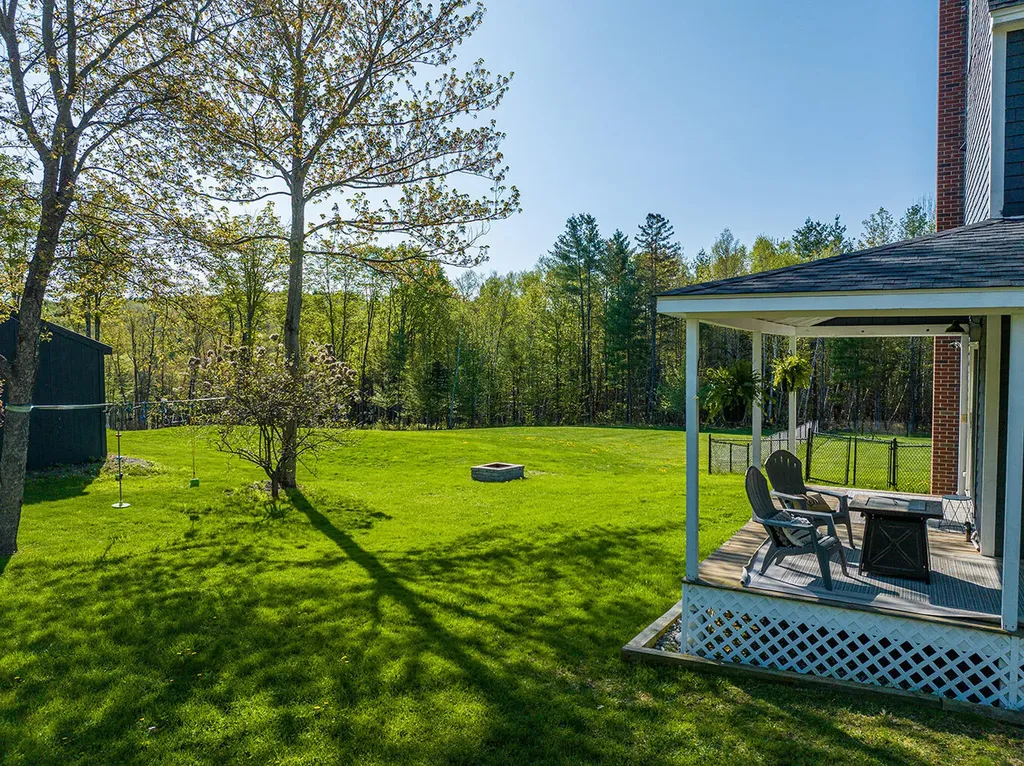 264 Seamon Road Farmington ME 04938