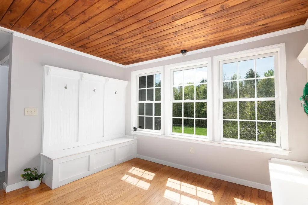264 Seamon Road Farmington ME 04938