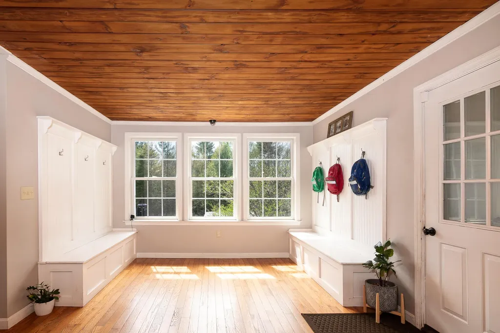 264 Seamon Road Farmington ME 04938