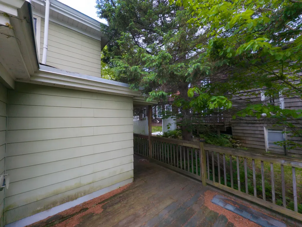 325 Court Street Auburn ME 04210