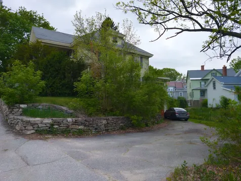 325 Court Street Auburn ME 04210
