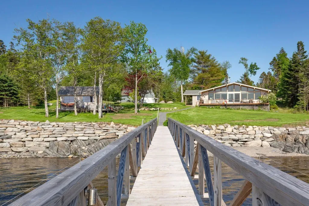 1588 Turtle Head Road Islesboro ME 04848