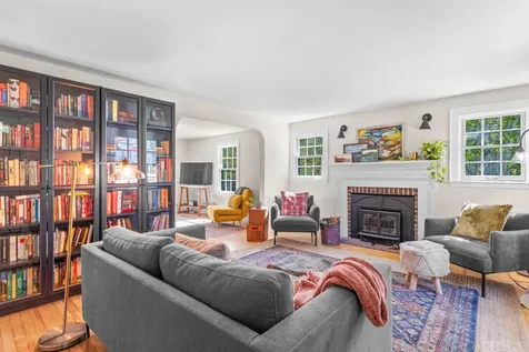 94 Leighton Road Falmouth ME 04105