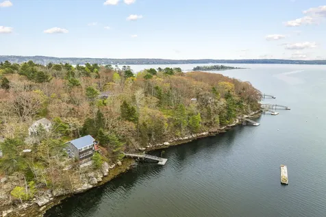 35 Barrows Road Boothbay Harbor ME 04538