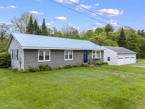 4 Andrews Road Winthrop ME 04364