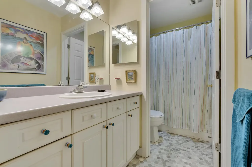 2 Round Cove Lane Phippsburg ME 04562
