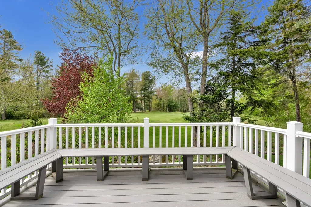 2 Round Cove Lane Phippsburg ME 04562