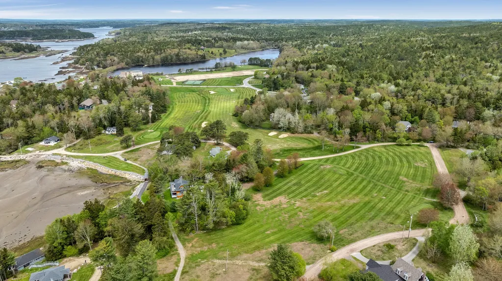 2 Round Cove Lane Phippsburg ME 04562