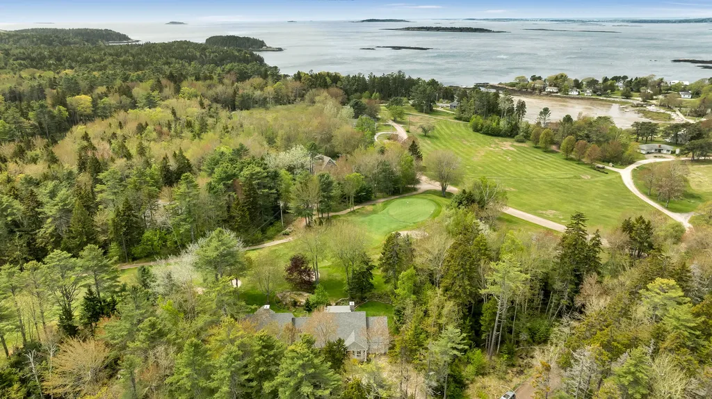 2 Round Cove Lane Phippsburg ME 04562