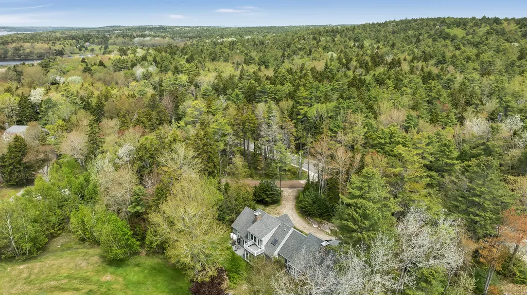 2 Round Cove Lane Phippsburg ME 04562