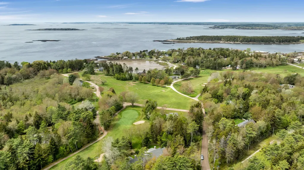 2 Round Cove Lane Phippsburg ME 04562