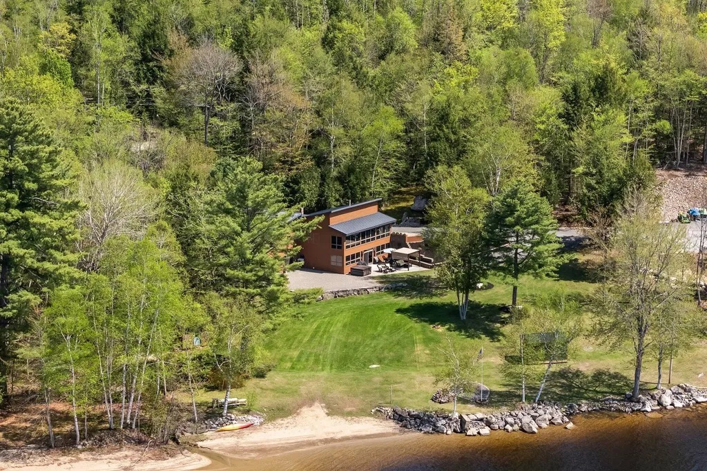36 Sunset Drive Saint Albans ME 04971