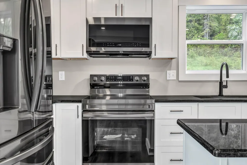 61 Main Road Eddington ME 04428