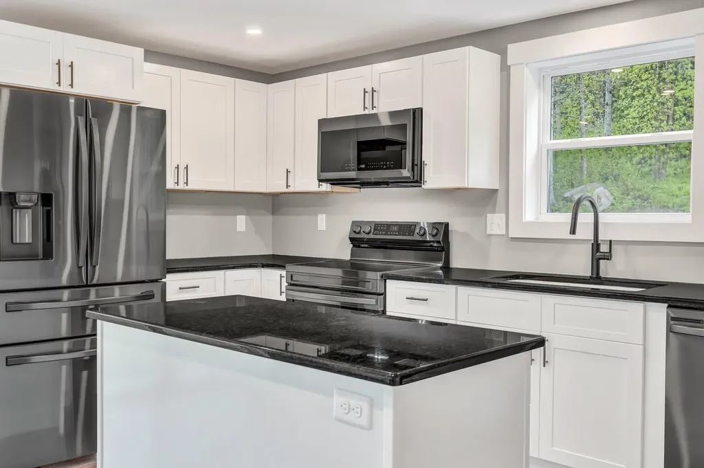 61 Main Road Eddington ME 04428