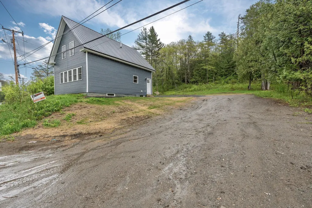 61 Main Road Eddington ME 04428