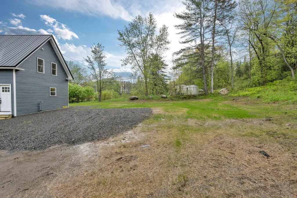 61 Main Road Eddington ME 04428