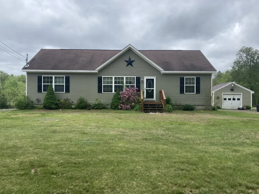 14 Lower Middle Road Lebanon ME 04027
