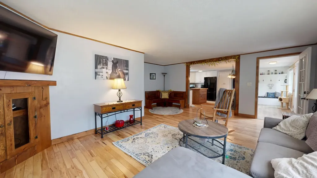 76 School Street Baldwin ME 04024