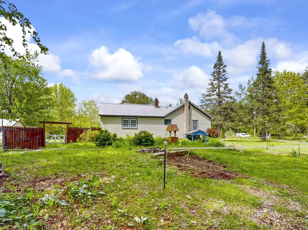 76 School Street Baldwin ME 04024