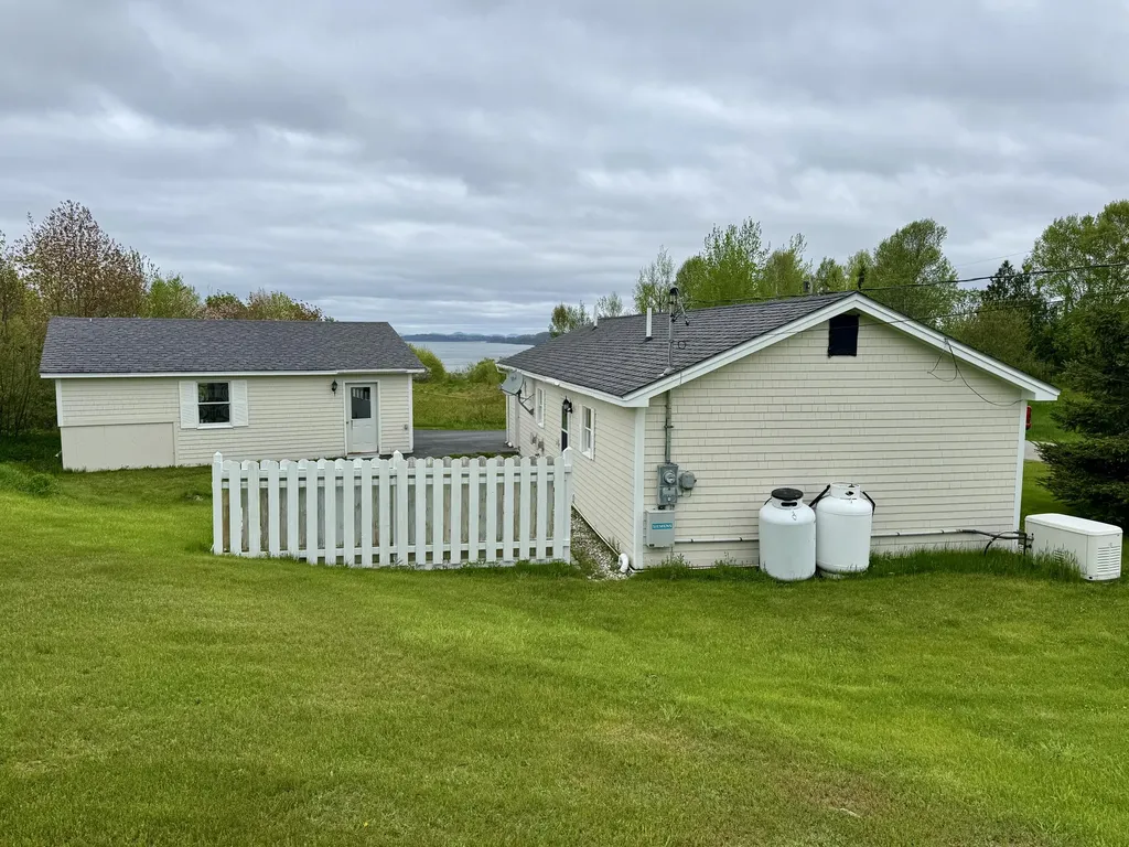 2 Cemetery Road Eastport ME 04631