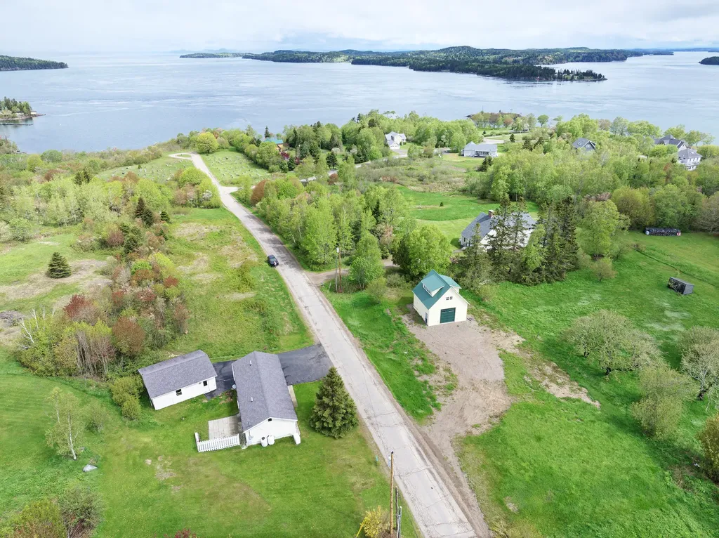 2 Cemetery Road Eastport ME 04631