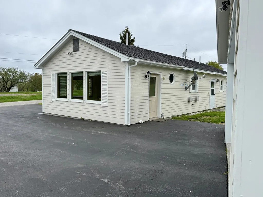 2 Cemetery Road Eastport ME 04631