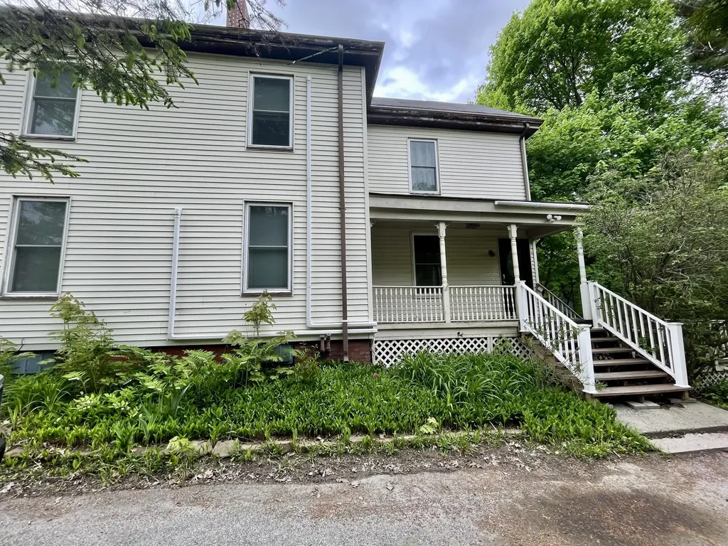 363 Broadway Bangor ME 04401