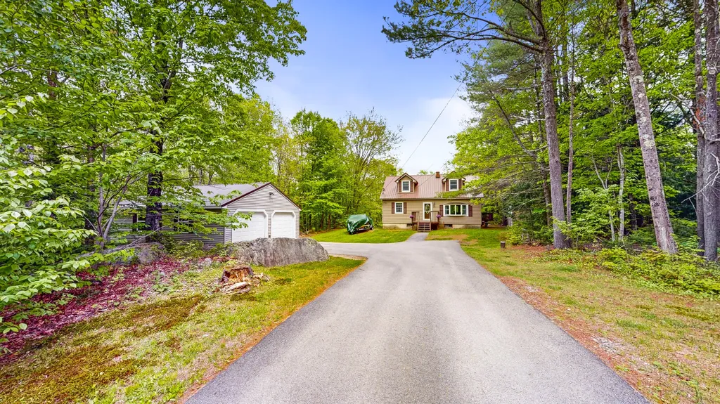 56 Curtis Drive Leeds ME 04263