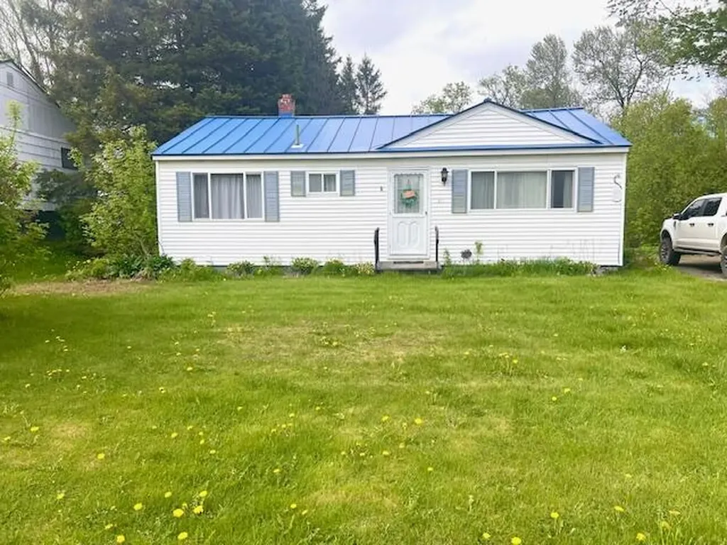 16 Pearce Avenue Houlton ME 04730