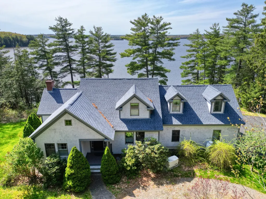 20 Eagle Point Road Bath ME 04530